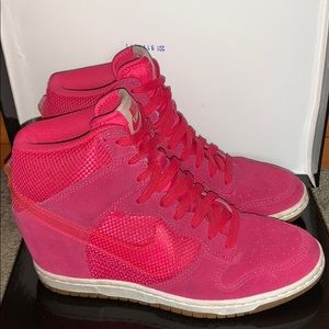 WOMEN'S NIKE DUNK SKY HI ESSENTIAL CASUAL SHOES